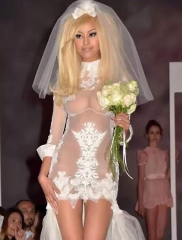 11. Первая свадьба Барби невесты, свадебное платье