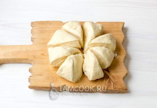 Делим тесто на части