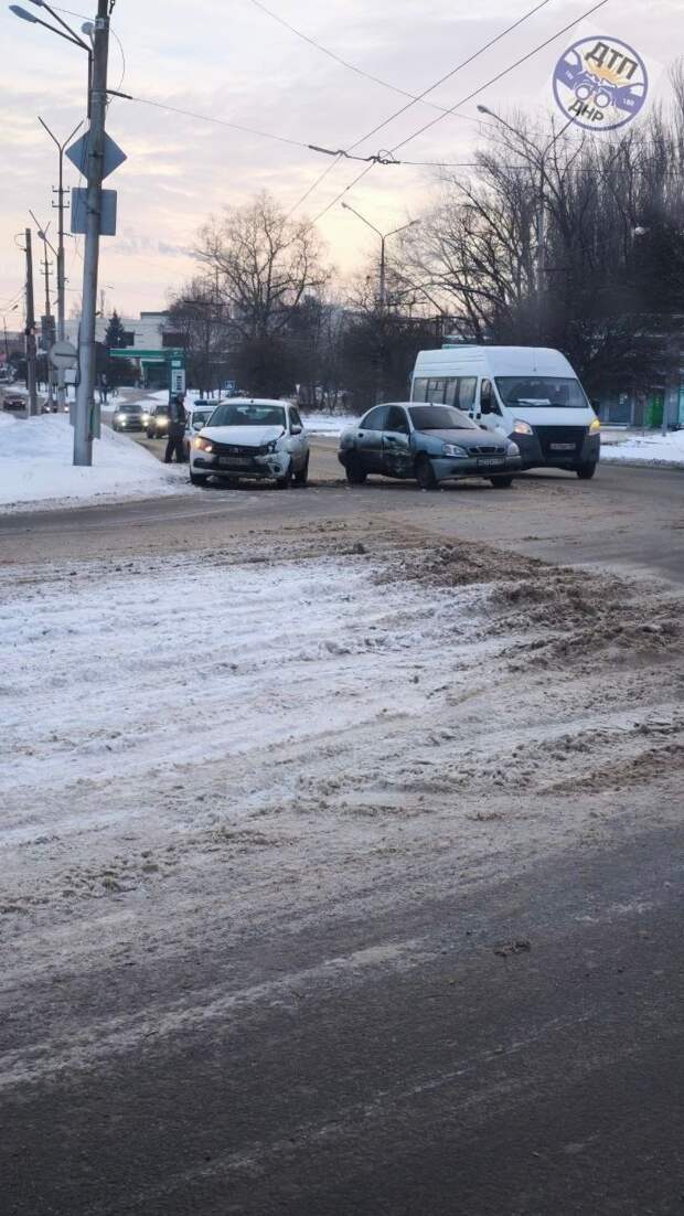 ДТП на Гвардейке в районе АЗС автостоп https://t.me/webmoney_dn/312305