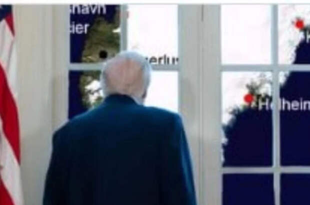 Американцы отреагировали мемами на фото Трампа на фоне карты Гренландии