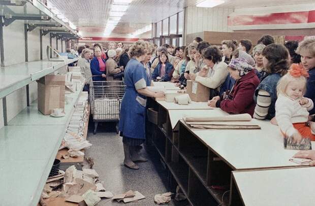 В магазине, Вильнюс, 27 апреля 1990 года. история, факты, фотографии
