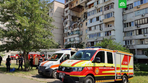 Глава МВД Украины заявил о бомбе во взорвавшемся в Киеве доме