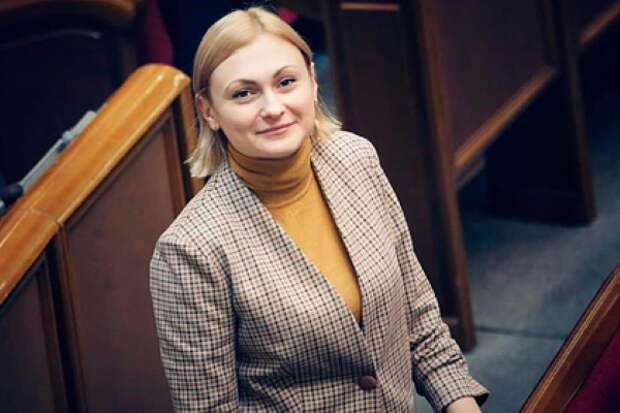 Заседание Рады может пройти на стадионе