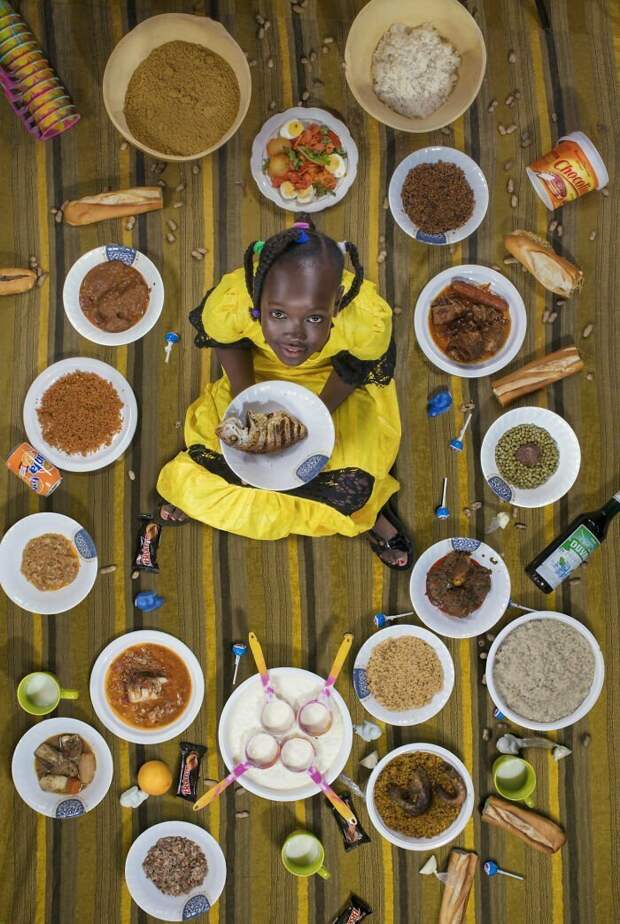 Сира Сиссоко, 11 лет, Дакар, Сенегал грегг сигал, дети, диета, меню, необычный проект, рацион, фотограф, фотопроект