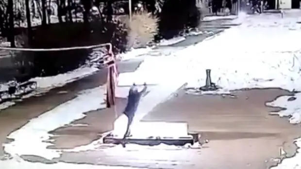 Хулиган повредил инсталляцию, установленную в поддержку спецоперации на Украине