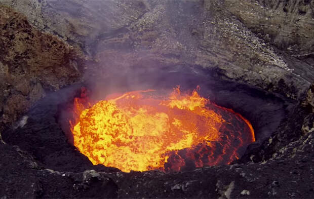 Последний полет беспилотника над извергающимся вулканом