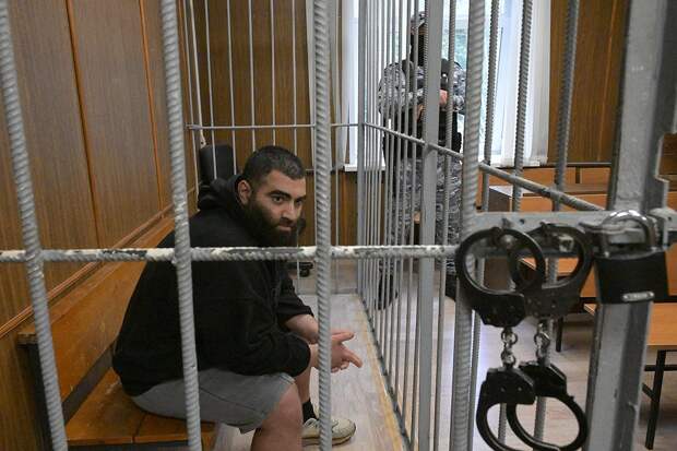 Мосгорсуд дал Арсену Маркаряну 4,5 года колонии за оскорбления в адрес героя Матросова