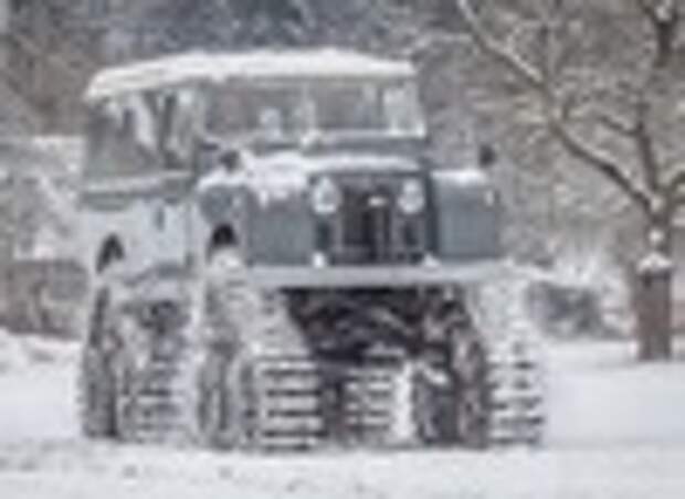 Land Rover с генами гусеницы