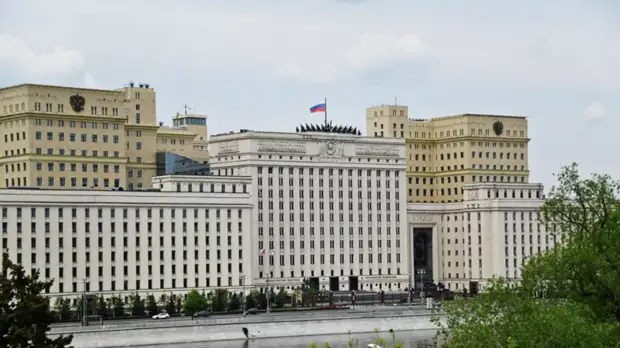 Минобороны России опубликовало видео пуска ракеты по украинскому ангару с оружием США