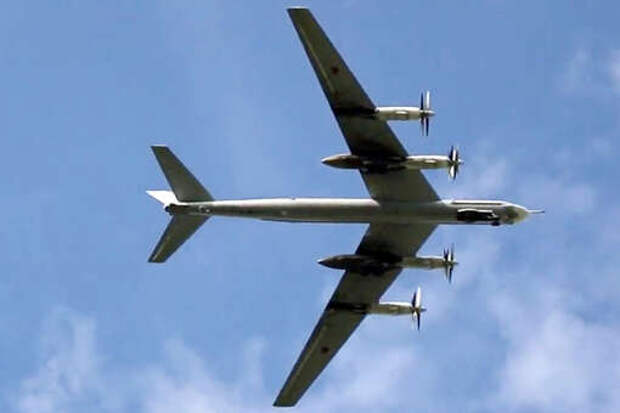 Боевые самолеты НАТО были подняты из-за полета российских Ту-95МС