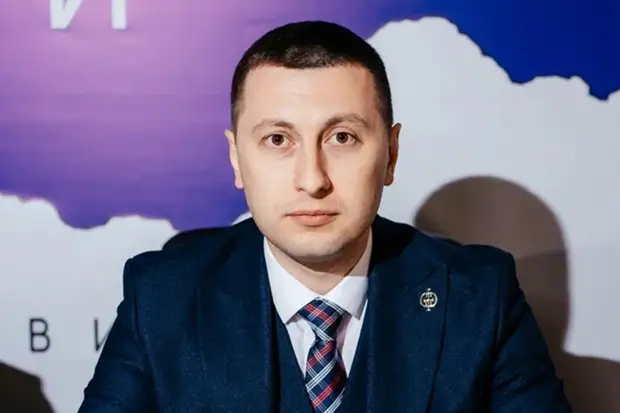 «В день сделки был привязан к кровати»: как наркозависимый мужчина и его семья стали жертвами квартирных мошенников