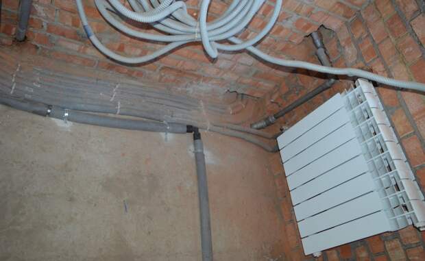 Монтаж радиатора отопления на кирпичную стену частного дома