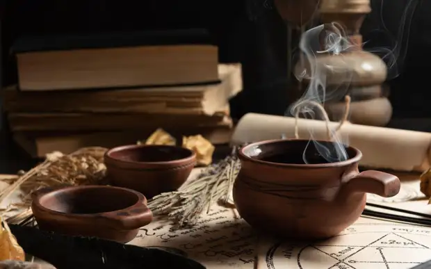 В Рязани псевдо-колдунья провела «ритуалы» по снятию порчи и обокрала пенсионерку