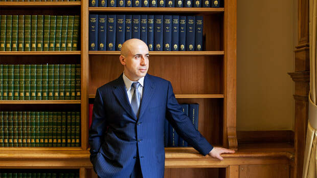 Свой среди чужих: почему миллиардер Юрий Мильнер отказался от российского гражданства