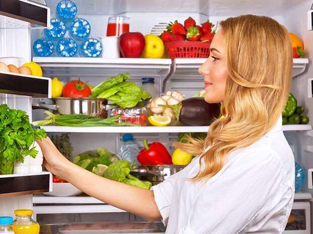 Продукты, которые не должны храниться в холодильнике: картофель, лук, помидоры и другие