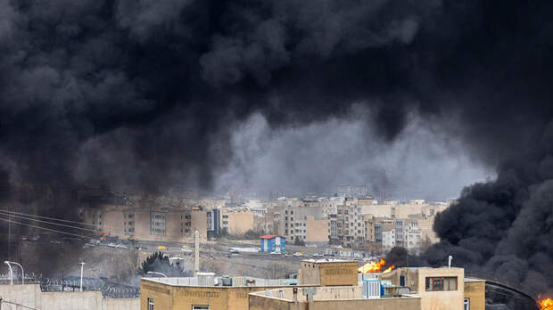 Трамп пригрозил ударами по объектам Ирана при срыве сделки с Тегераном