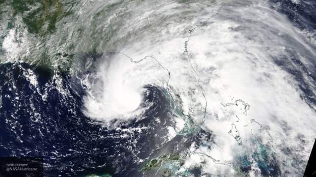 Во Флориде объявили ЧС в связи со штормом "Майкл"