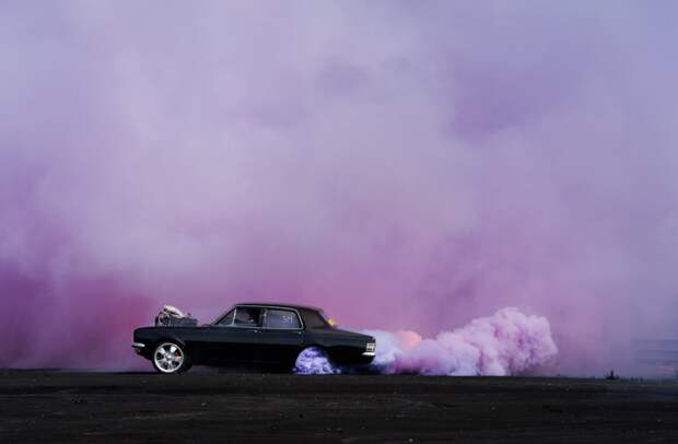 Жжёная резина и хаос - захватывающие кадры с Burnout Competition