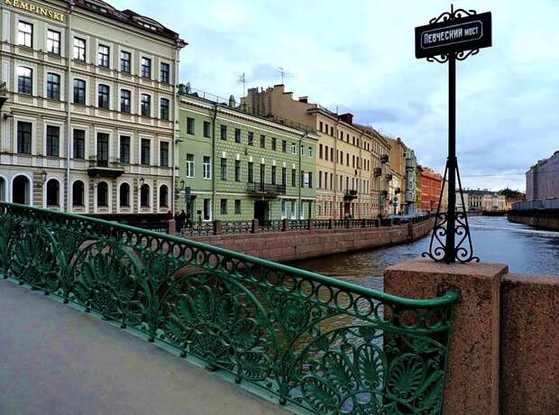 http://excava.ru/content_all/uploads/2016/06/colored-bridges3.jpg