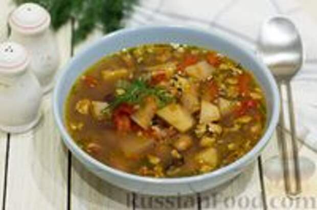 Фото к рецепту: Суп с фасолью, овощами и орехами