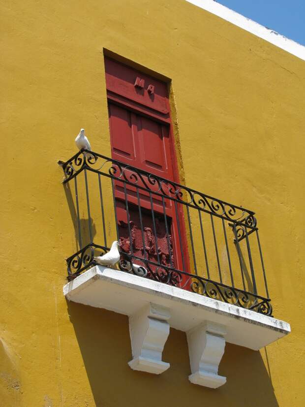 minimal balcony 35 Worlds Most Beautiful Balconies
