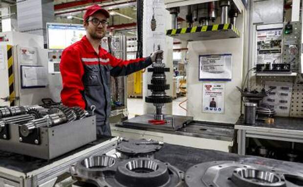 Драма «менеджеров самого среднего звена» — я б в рабочие пошел, пусть меня научат