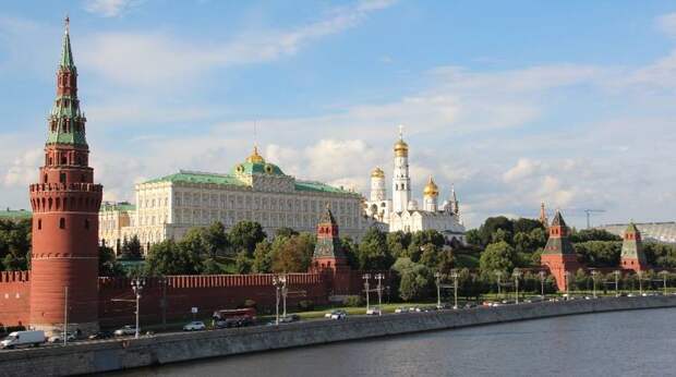 В Кремле предупредили о возможном ответе на удары по территории России