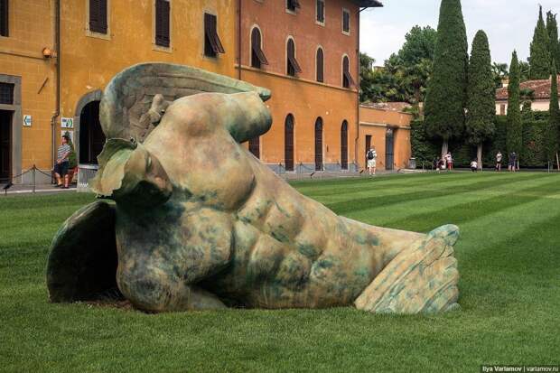 30 самых впечатляющих скульптур со всего мира