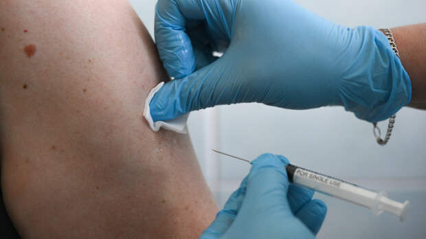 Гинцбург рассказал об эффективности новой вакцины от меланомы