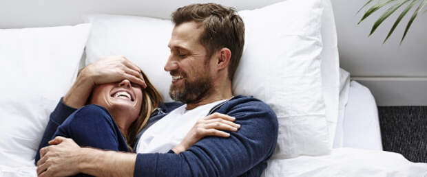HAPPY COUPLE
