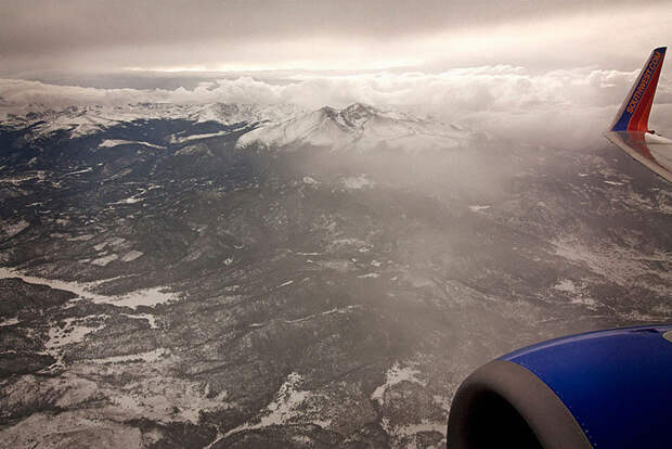 Мир из иллюминатора Through an Airplane Window 39 Мир из иллюминатора