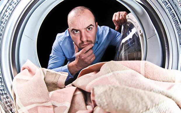 man-washing1_3217819k