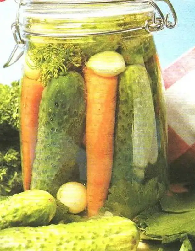 Рецепт соленых огурцов без хрена. Малосольные огурчики корнишоны. Огурцы на зиму самый вкусный. Огурцы на зиму с лимонной кислотой. Маринование огурцовбез хреновова листа.