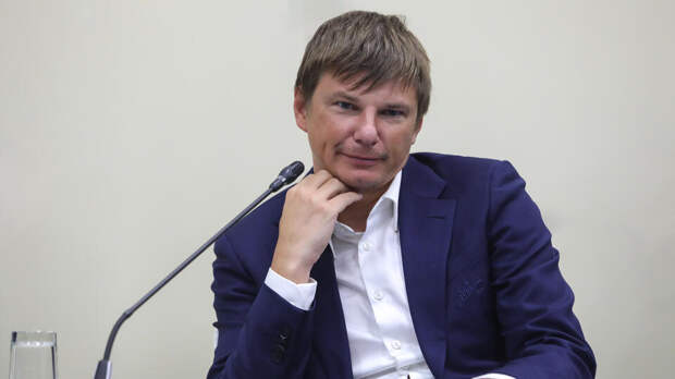 Суд удовлетворил иск Аршавина об уменьшении алиментов Барановской