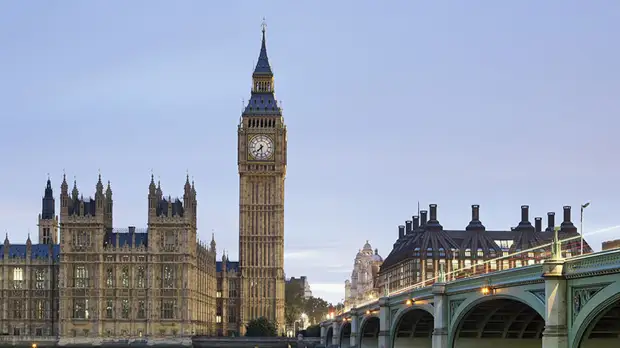 «Накопилось множество проблем»: почему Великобритания добивается контактов с Россией на уровне глав МИД и Минобороны