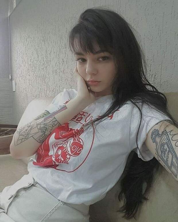 Миловидные девушки