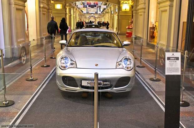 Выставка автомобилей Porsche в Московском ГУМе (15 фото)