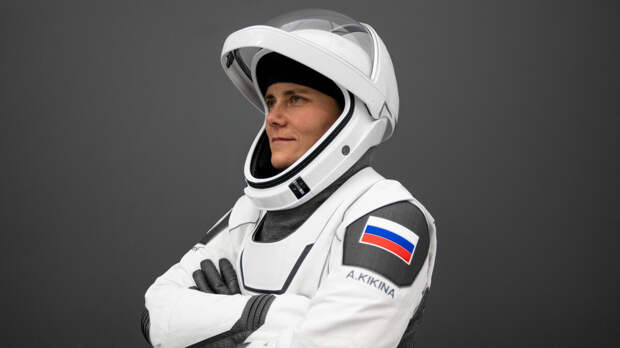 Анна Юрьевна Кикина стала первым российским космонавтом, полетевшим в космос на Crew Dragon. Её полёт происходил в рамках миссии Crew-5 (05.10.22 — 11.03.2023).