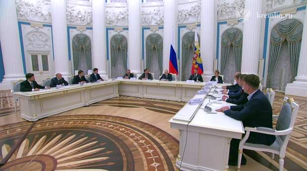 Путин предложил объявить в России «пятилетие созидательного предпринимательского труда»