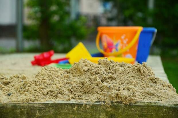Песочница в детском саду 