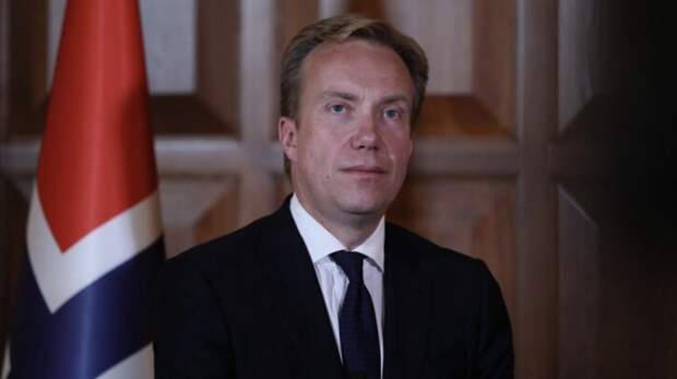 Reuters: связанный с Эпштейном президент Давосского форума подал в отставку