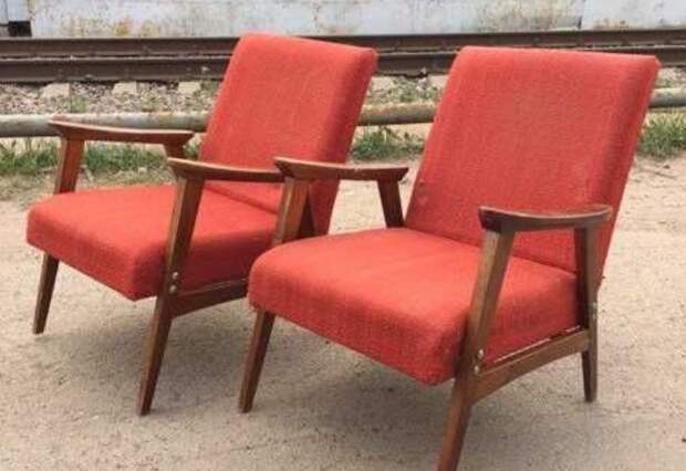Перебейте обивку на старых креслах и вдохните в них новую жизнь / Фото: img0.festima.ru