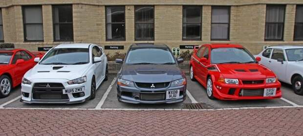 Mitsubishi выставляет на аукцион свой британский флот наследия: 14 моделей на продажу