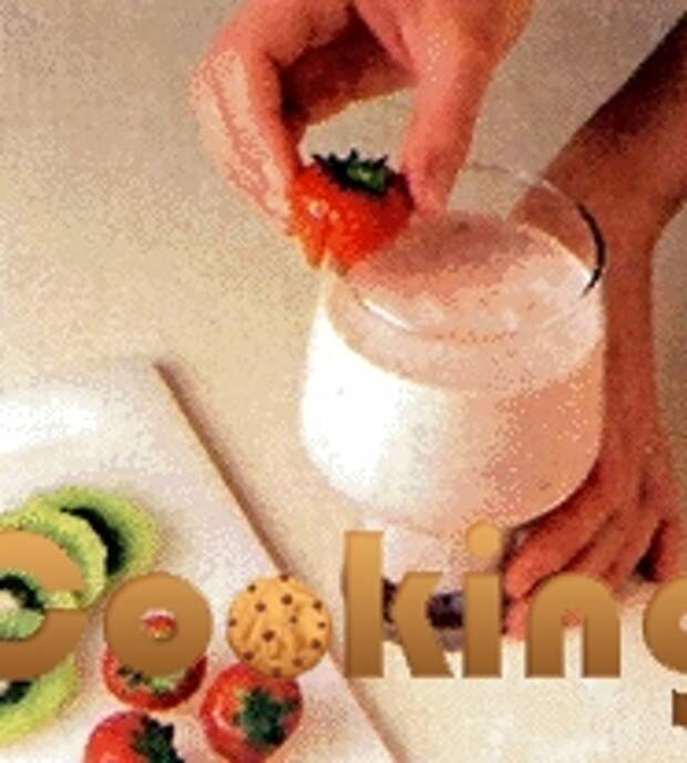 Йогурт клубничный взбитый