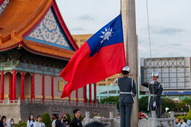 Пекин выбрал политику вместо удара