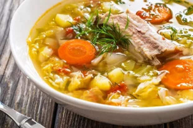 Густые, наваристые, сытные. Какие блюда согреют в морозы