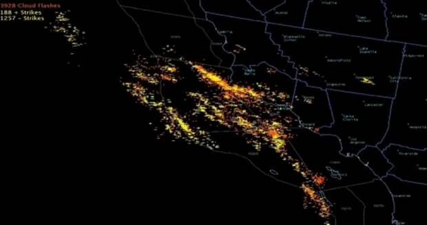 Световой шторм над Калифорнией как предвестник нового бедствия?