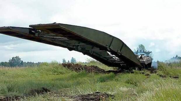 Необычная военная машина, которая выполняет важную функцию
