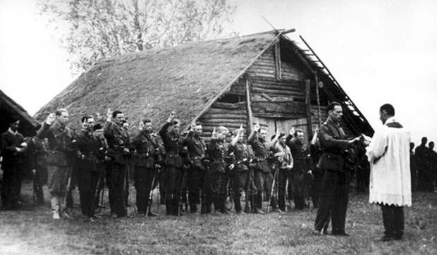Солдаты Армии Крайовой приносят присягу