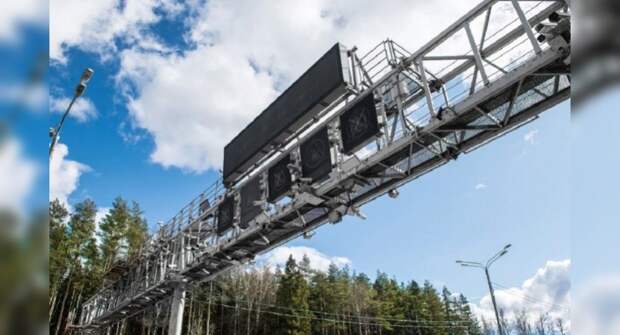 С 10 января российские водители могут начать получать штрафы за проезд «зайцем» по платным дорогам